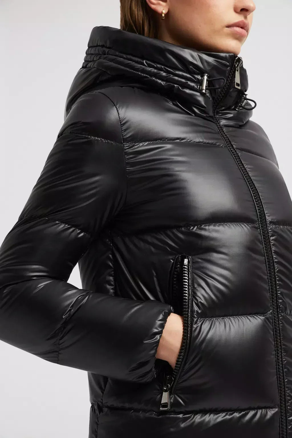 Seritte Short Down Jacket – the hooded jacket features a classic shape, designed to transcend seasons and trends – LUX VERSE Luxury Designer Fashion Outlet