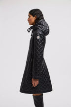 Bagnac Long Down Jacket – inspired by the'60s, this puffer features a quilted diamond motif and a fitted – LUX VERSE Luxury Designer Fashion Outlet