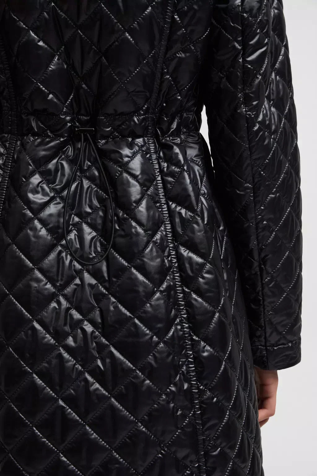 Bagnac Long Down Jacket – the Bagnac long down jacket is crafted from longue saison and insulated – LUX VERSE Luxury Designer Fashion Outlet