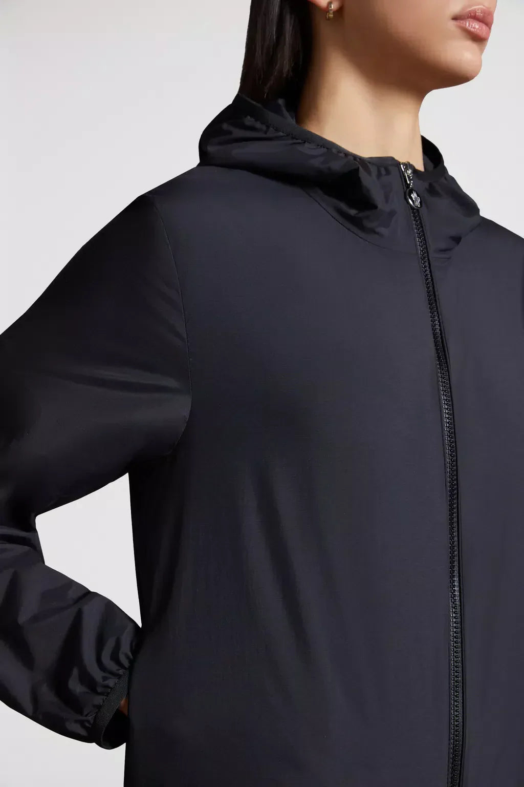 Fegeo Hooded Jacket – crafted from nylon poplin Hood Zipper closure Zipped pockets Elastic trim – LUX VERSE Luxury Designer Fashion Outlet