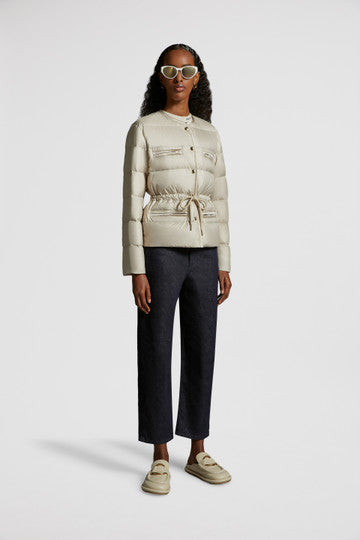 Echione Short Down Jacket – emblematic of comfortable elegance, the Echione down jacket is crafted – LUX VERSE Luxury Designer Fashion Outlet