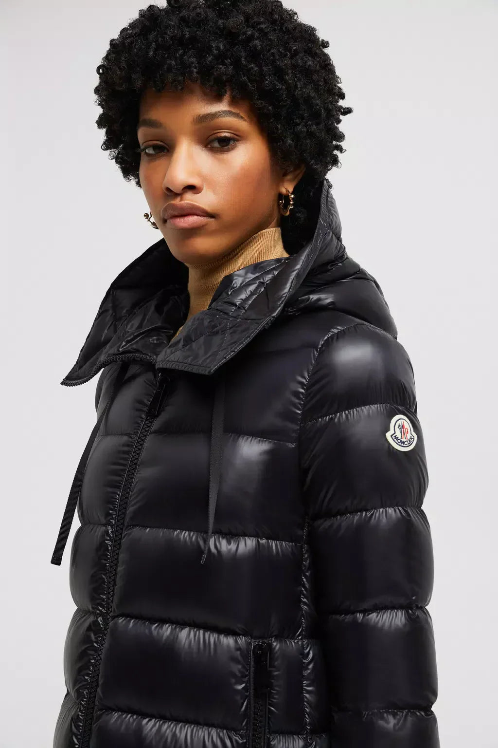 Suyen Long Down Jacket – crafted from nylon léger brillant Nylon léger brillant lining Down-filled Adjustable – LUX VERSE Luxury Designer Fashion Outlet