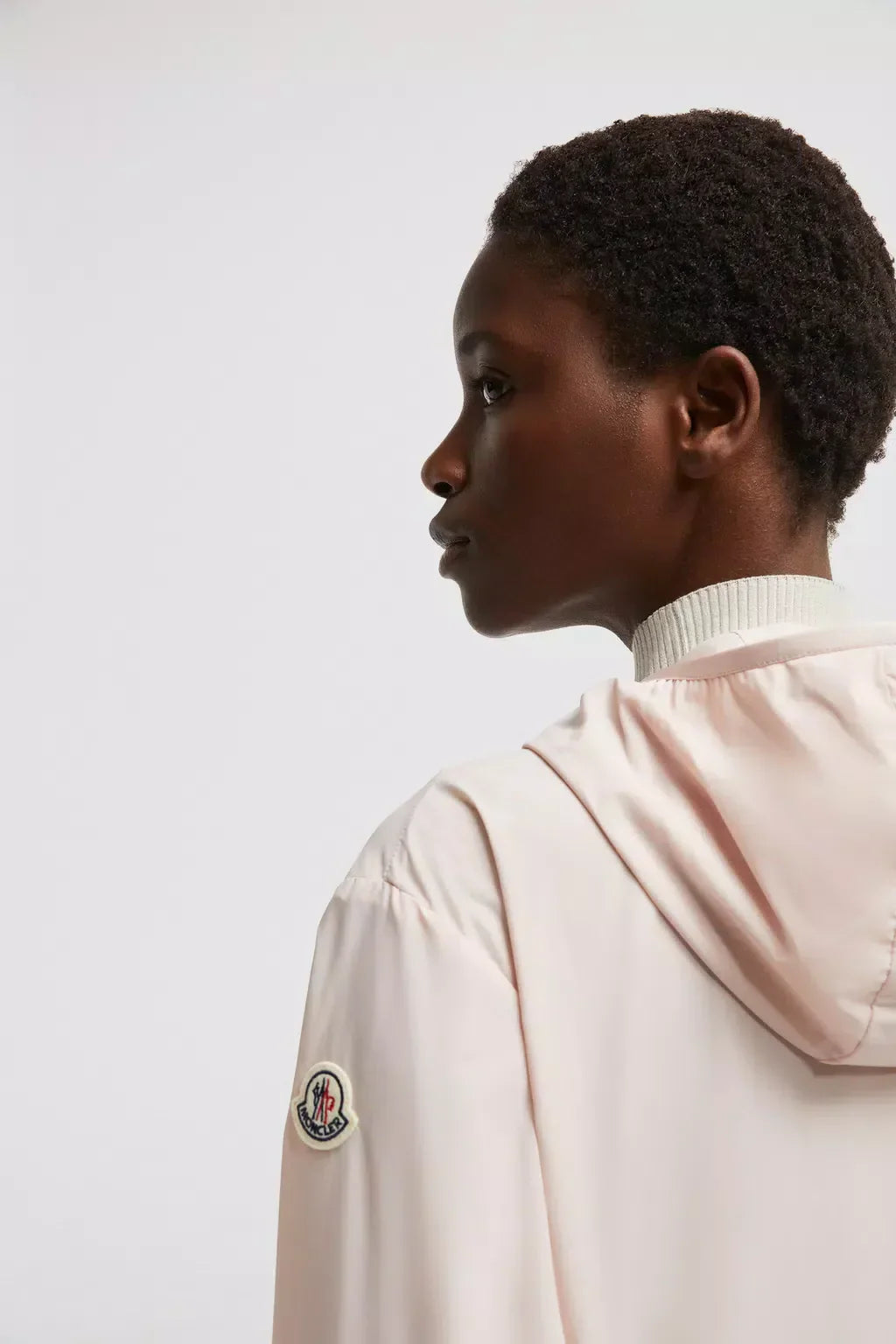 Fegeo Hooded Jacket – crafted from nylon poplin Hood Zipper closure Zipped pockets Elastic trim – LUX VERSE Luxury Designer Fashion Outlet