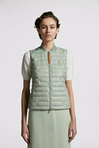 Perille Down Vest – new round quilting adds an air of lightness to the down-filled vest, making it easy – LUX VERSE Luxury Designer Fashion Outlet