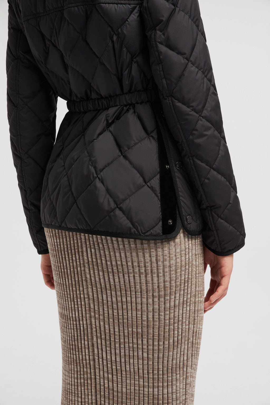 Cygne Short Down Jacket – designed for sophisticated women with a timeless style, the Cygne down jacket is – LUX VERSE Luxury Designer Fashion Outlet