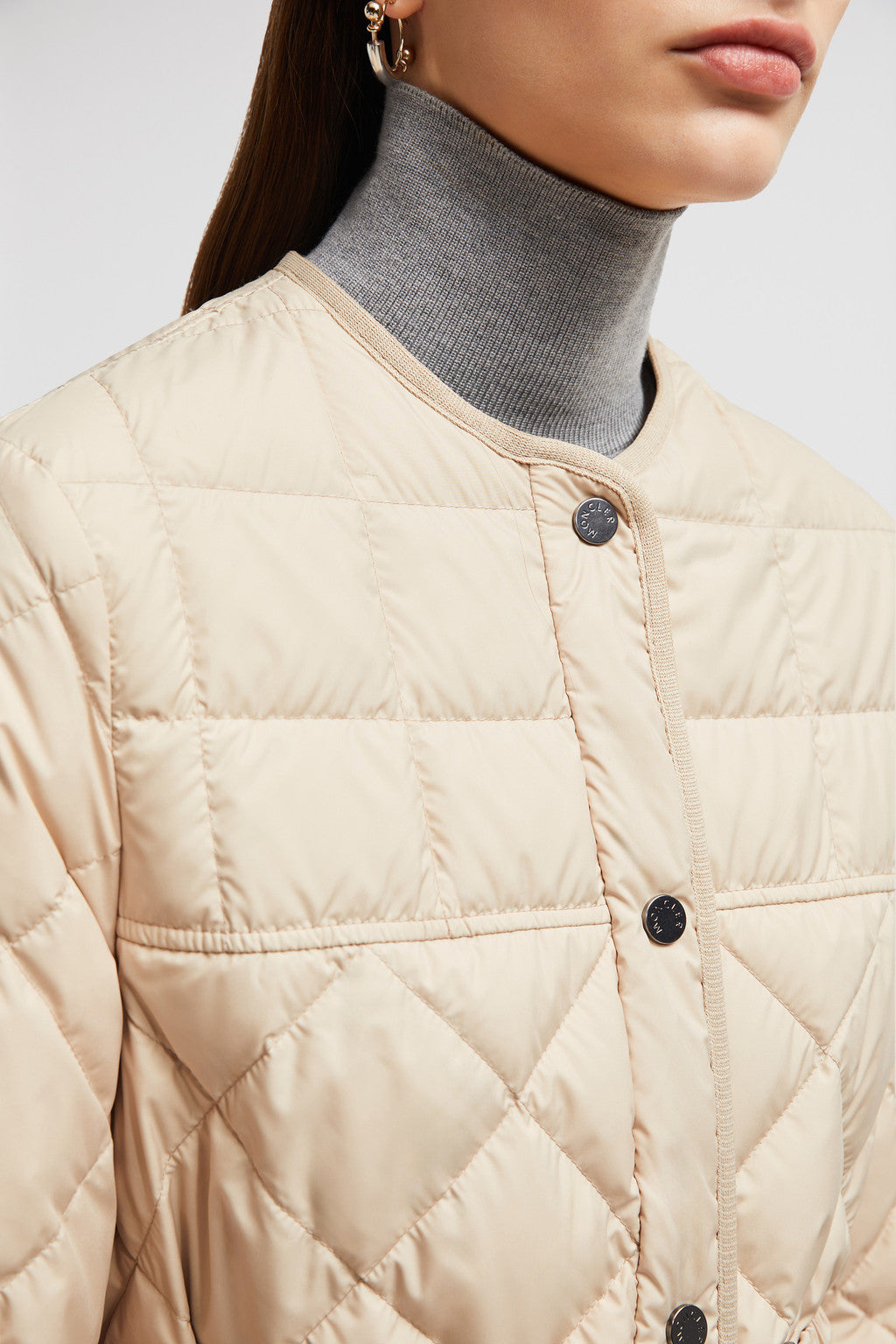 Cygne Short Down Jacket – designed for sophisticated women with a timeless style, the Cygne down jacket is – LUX VERSE Luxury Designer Fashion Outlet