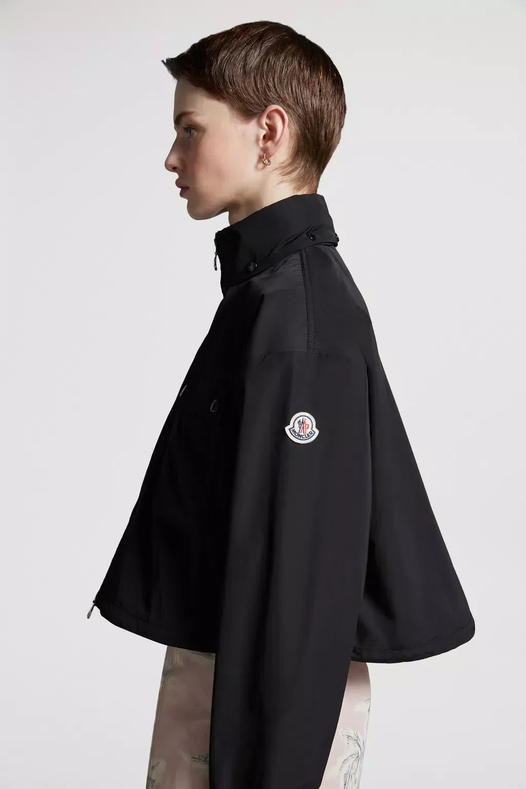 Leda Parka – the cropped jacket is enhanced with breathable mesh lining and practical patch – LUX VERSE Luxury Designer Fashion Outlet