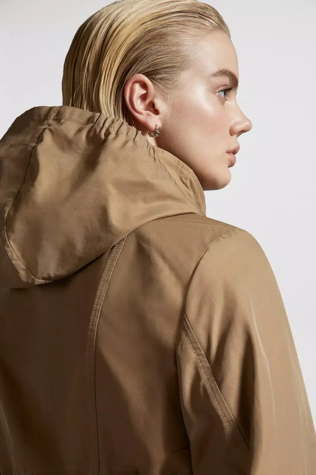 Ilo Field Jacket – crafted from recycled polyester, the short puffer boasts geometric quilting – LUX VERSE Luxury Designer Fashion Outlet