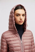 Raie Short Down Jacket – a classic style characterized by a clean and essential design that will go perfectly – LUX VERSE Luxury Designer Fashion Outlet