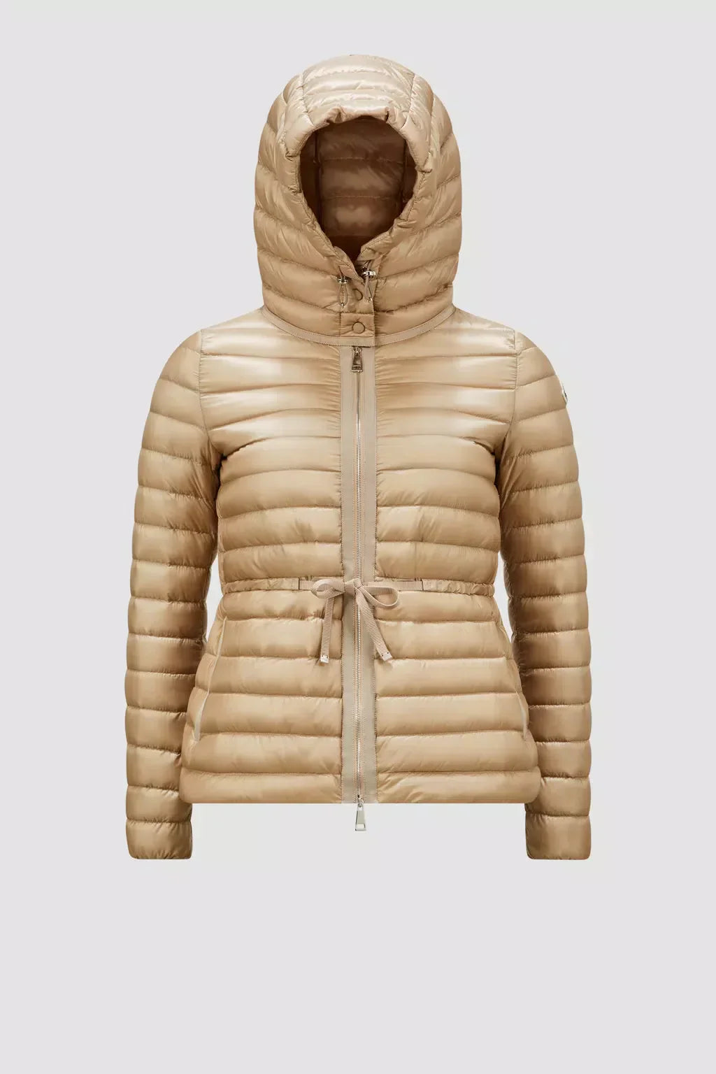 Raie Short Down Jacket – a classic style characterized by a clean and essential design that will go perfectly – LUX VERSE Luxury Designer Fashion Outlet