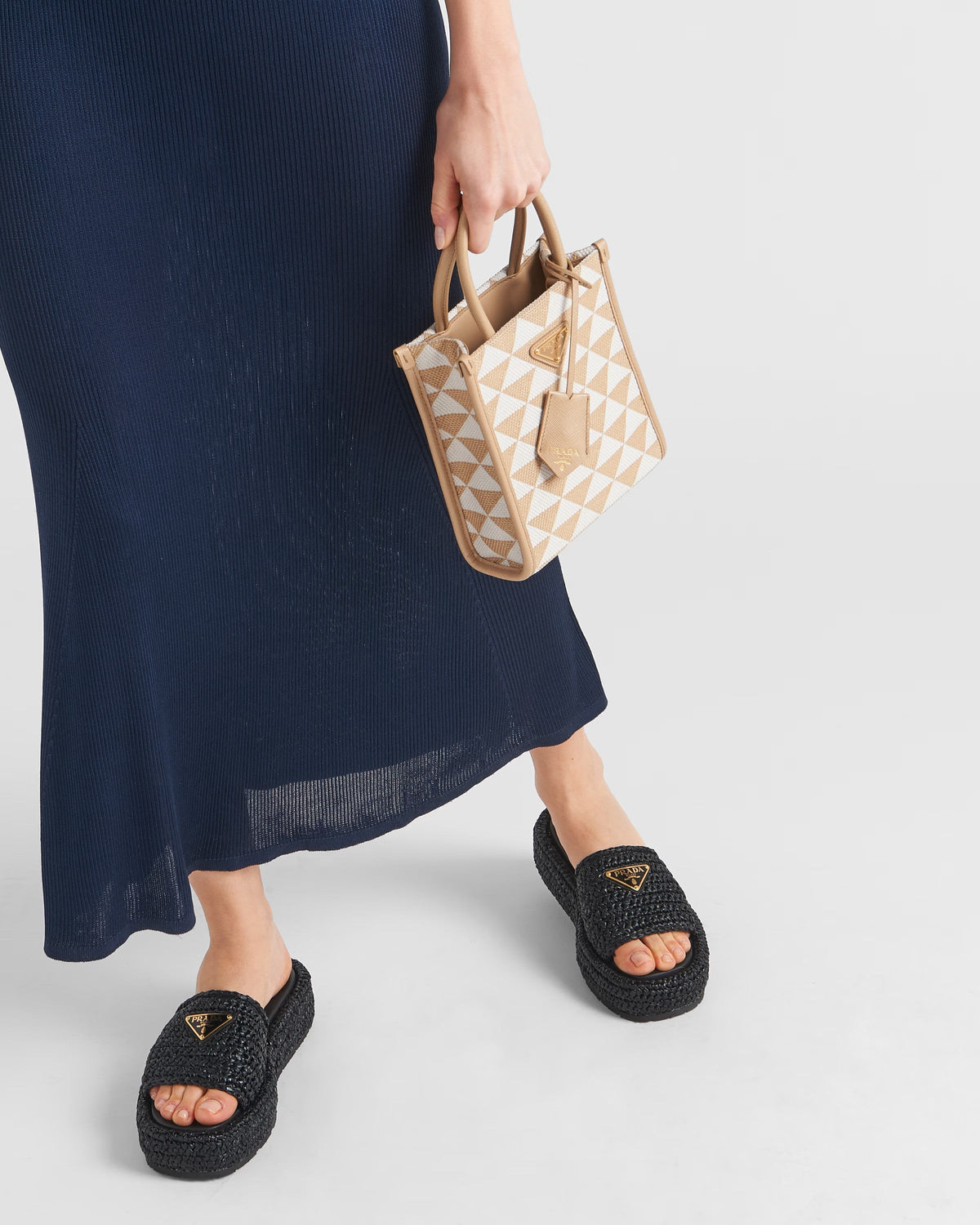 Crochet flatform slides – a simple yet sophisticated crochet pattern enhances the design of these flatform – LUX VERSE Luxury Designer Fashion Outlet