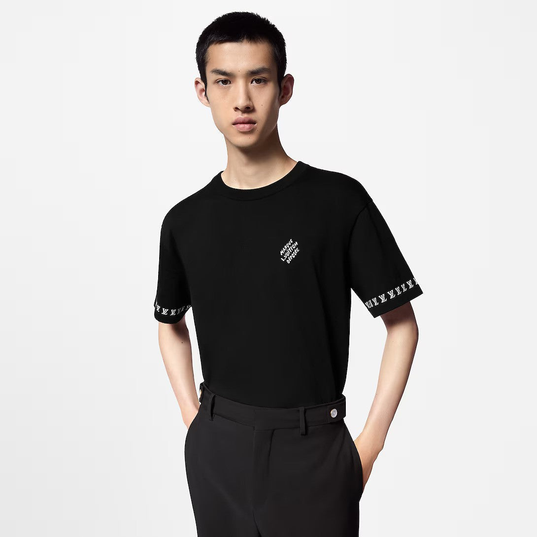 Short-Sleeved Cotton Crewneck – this versatile piece brings a distinguished touch to everyday looks – LUX VERSE Luxury Designer Fashion Outlet