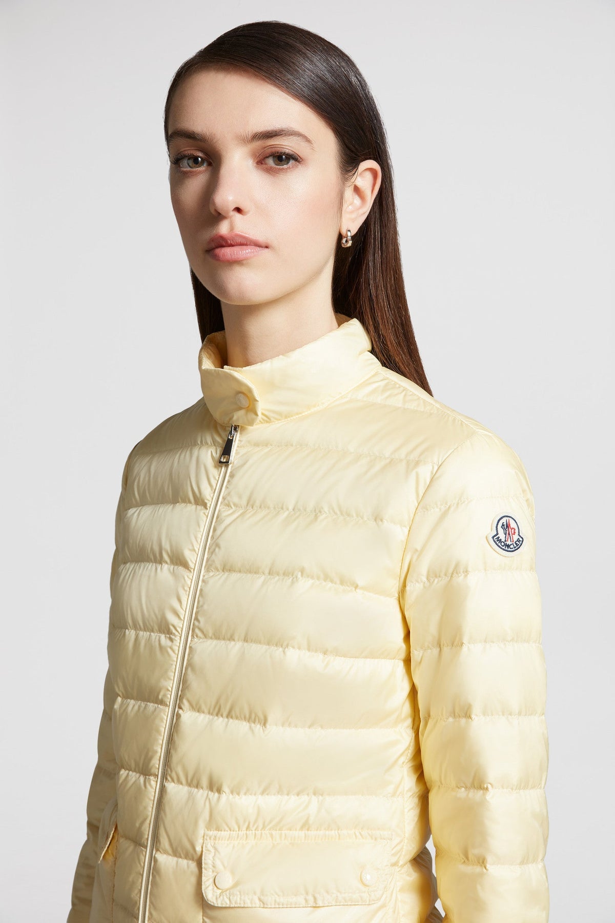 Lans Short Down Jacket – profoundly practical, the lightweight warmer is easily packable – LUX VERSE Luxury Designer Fashion Outlet