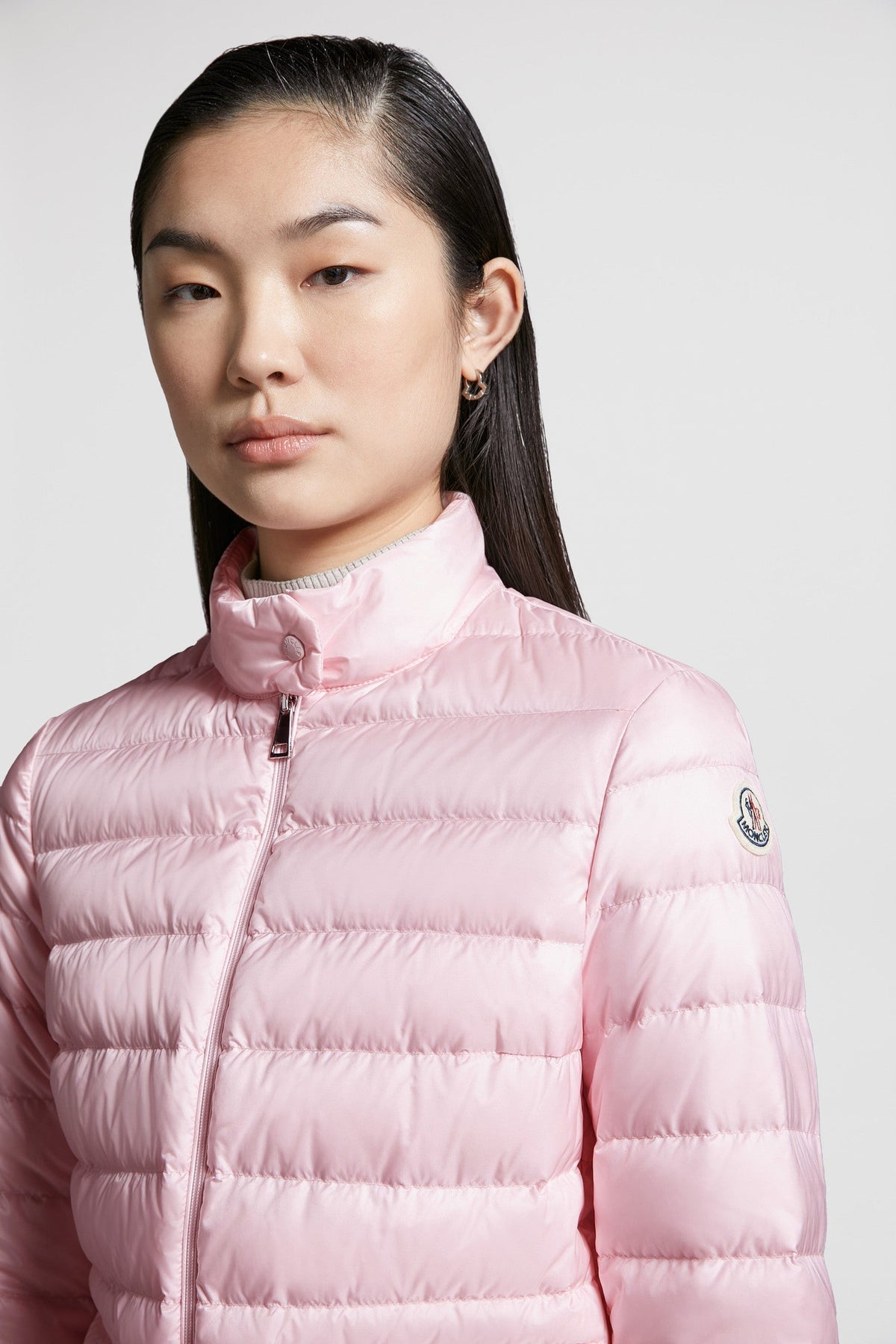 Lans Short Down Jacket – profoundly practical, the lightweight warmer is easily packable – LUX VERSE Luxury Designer Fashion Outlet