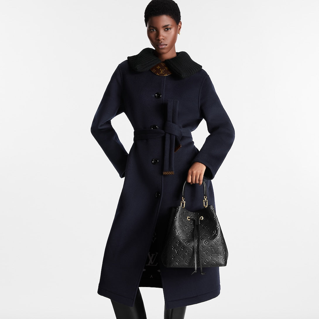 NéoNoé MM Monogram leather – the body-friendly design and light-weight construction mean it’s comfortable to – LUX VERSE Luxury Designer Fashion Outlet