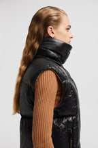Luzule Down Vest – contrast color lining adds a Pop feel to the timeless mid-season warmer – LUX VERSE Luxury Designer Fashion Outlet