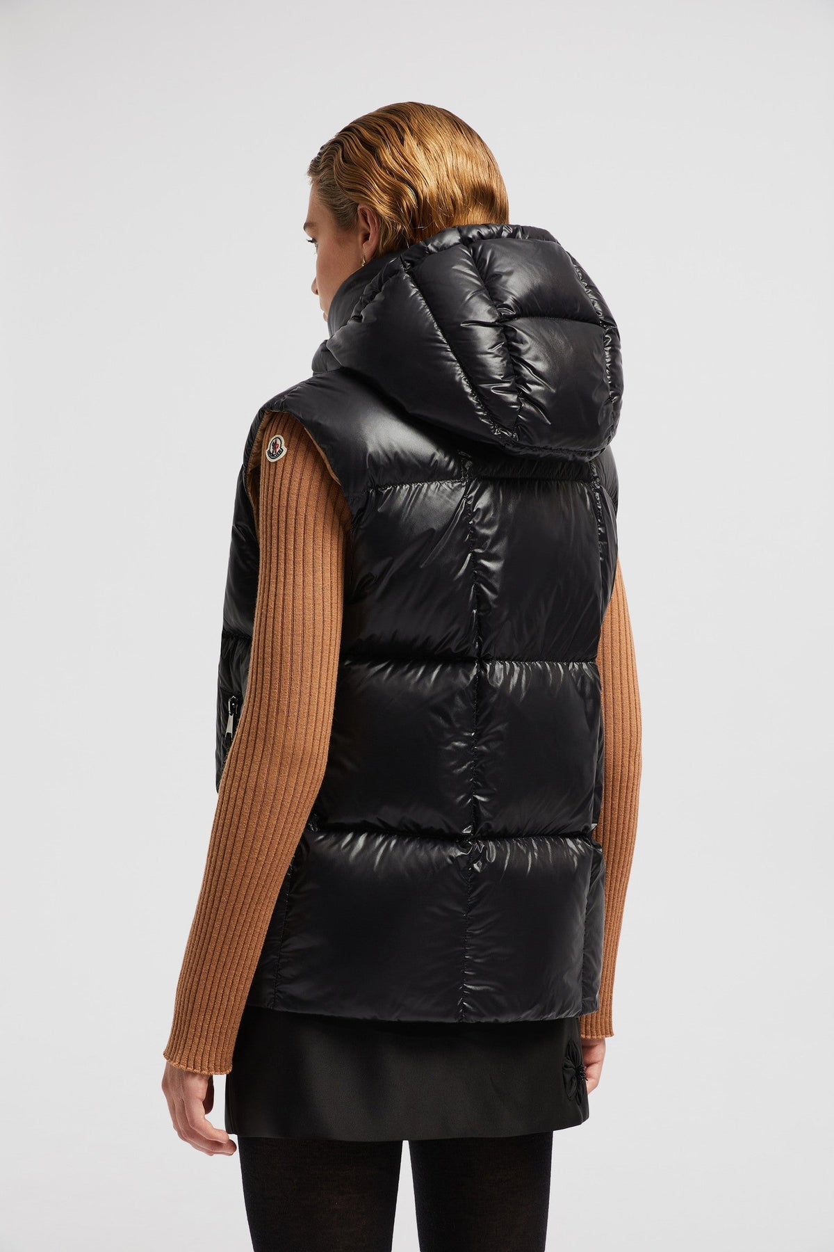 Luzule Down Vest – contrast color lining adds a Pop feel to the timeless mid-season warmer – LUX VERSE Luxury Designer Fashion Outlet