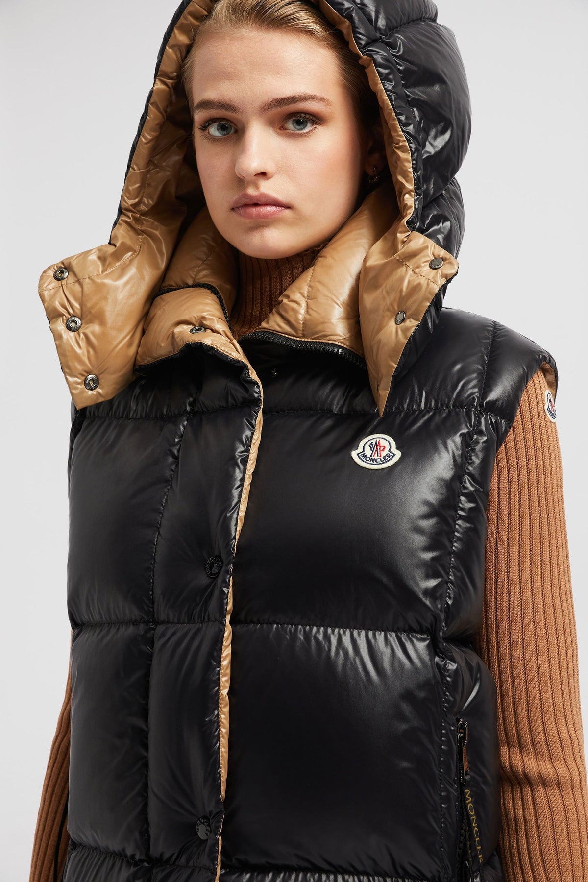 Luzule Down Vest – this down vest for women is crafted from nylon laqué and is characterized by its – LUX VERSE Luxury Designer Fashion Outlet