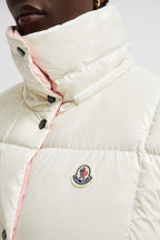 Luzule Down Vest – this down vest for women is crafted from nylon laqué and is characterized by its – LUX VERSE Luxury Designer Fashion Outlet