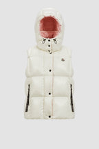 Luzule Down Vest – this down vest for women is crafted from nylon laqué and is characterized by its – LUX VERSE Luxury Designer Fashion Outlet