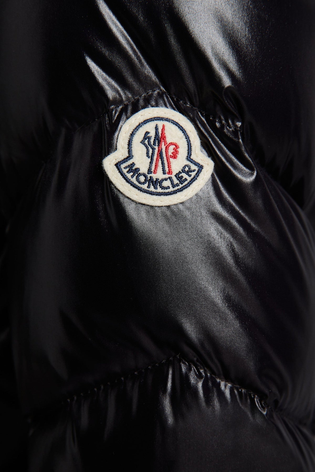 Marus Long Down Jacket – the down coat's hood, zipper pockets and the down quilting guarantee comfort – LUX VERSE Luxury Designer Fashion Outlet