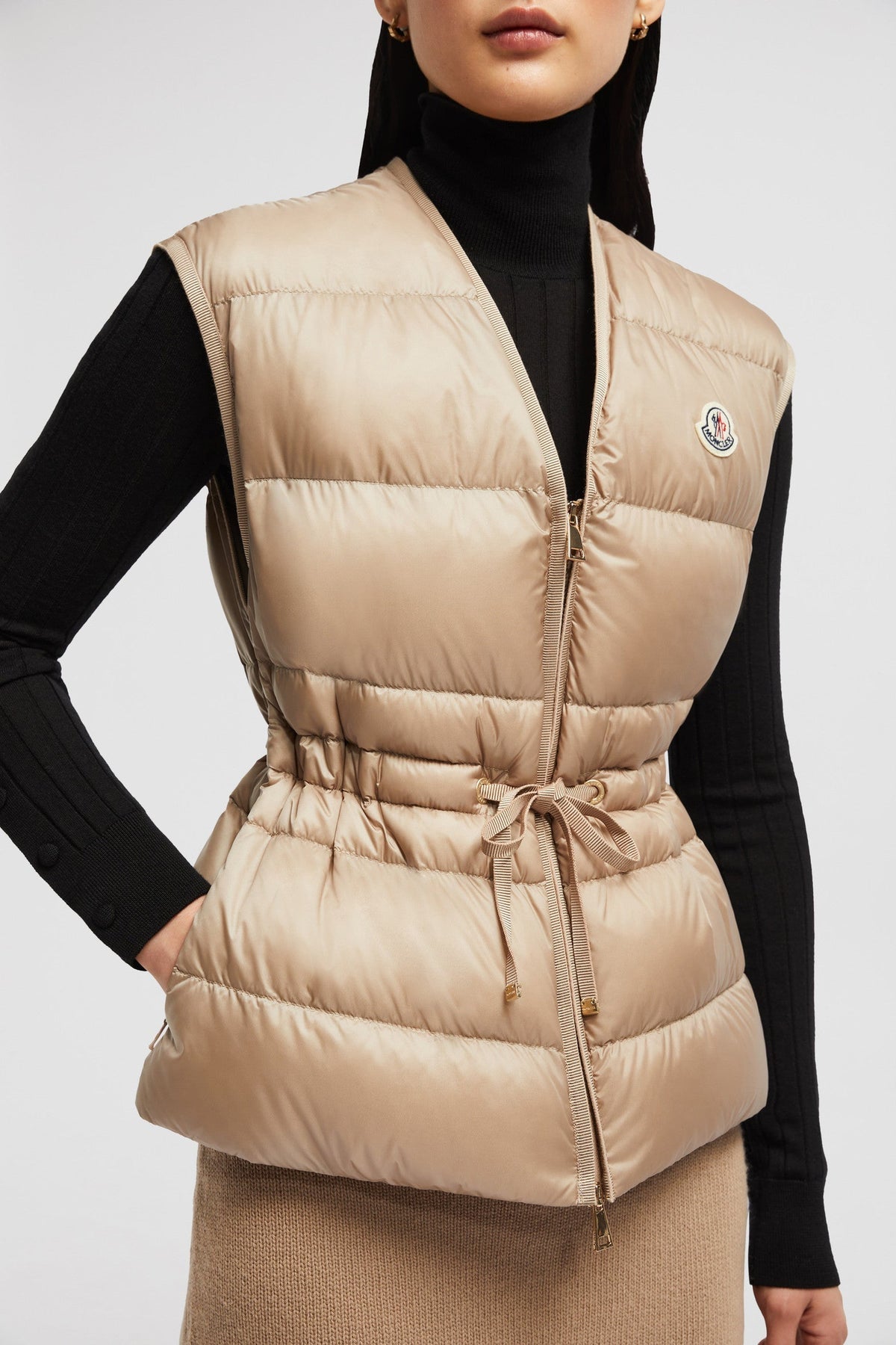 Nai Down Vest – crafted from longue saison Longue saison lining Down-filled Zipper closure Zipped – LUX VERSE Luxury Designer Fashion Outlet