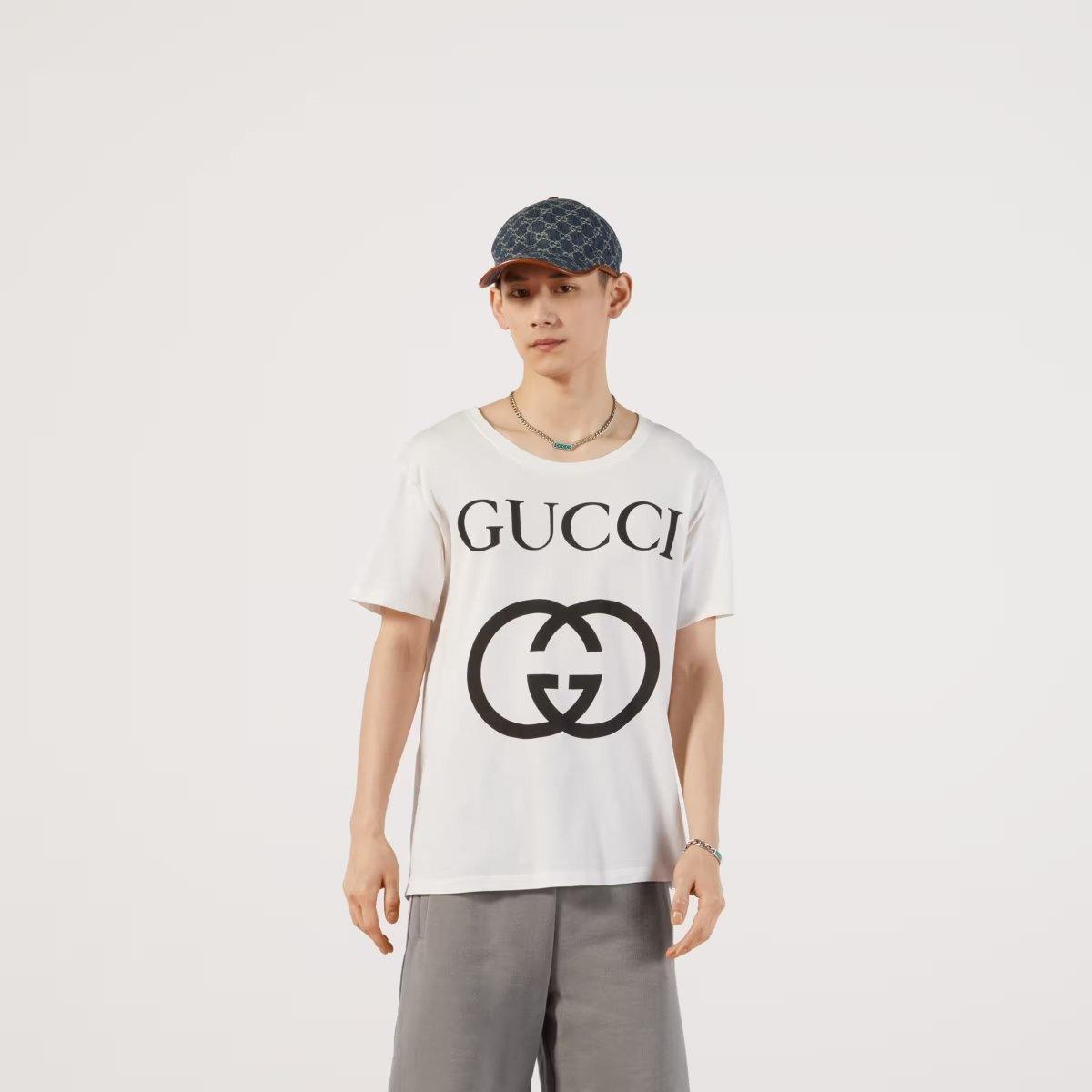 Oversize T-shirt with Interlocking – the now recognisable oversize T-shirt continues to evolve with each new – LUX VERSE Luxury Designer Fashion Outlet