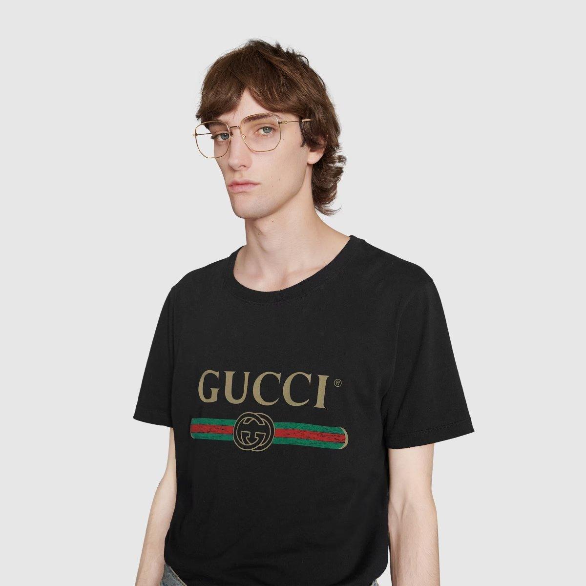 Oversize washed T-shirt with logo – alessandro Michele brings the logo to the forefront, inspired by vintage – LUX VERSE Luxury Designer Fashion Outlet