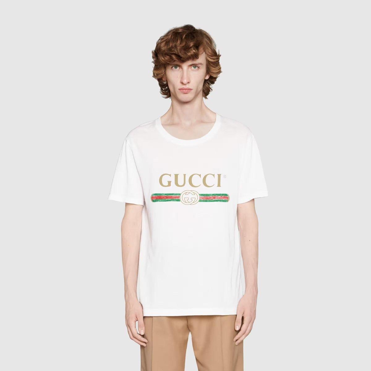Oversize washed T-shirt with logo – alessandro Michele updates the vintage logo in an unexpected way, inspired – LUX VERSE Luxury Designer Fashion Outlet