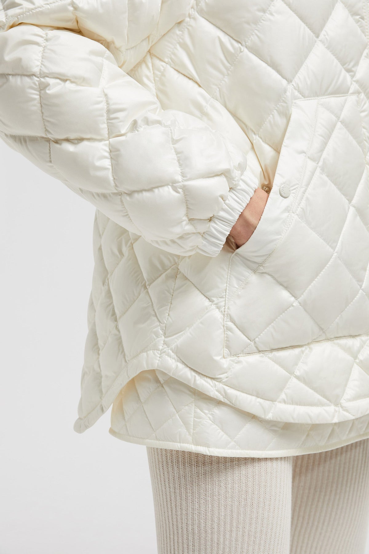 Padded Jacket – the zip-up style is crafted from lightweight longue saison – LUX VERSE Luxury Designer Fashion Outlet
