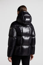 Parana Short Down Jacket – the short puffer's hood can be detached when the weather permits, while – LUX VERSE Luxury Designer Fashion Outlet