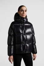 Parana Short Down Jacket – the short puffer's hood can be detached when the weather permits, while – LUX VERSE Luxury Designer Fashion Outlet