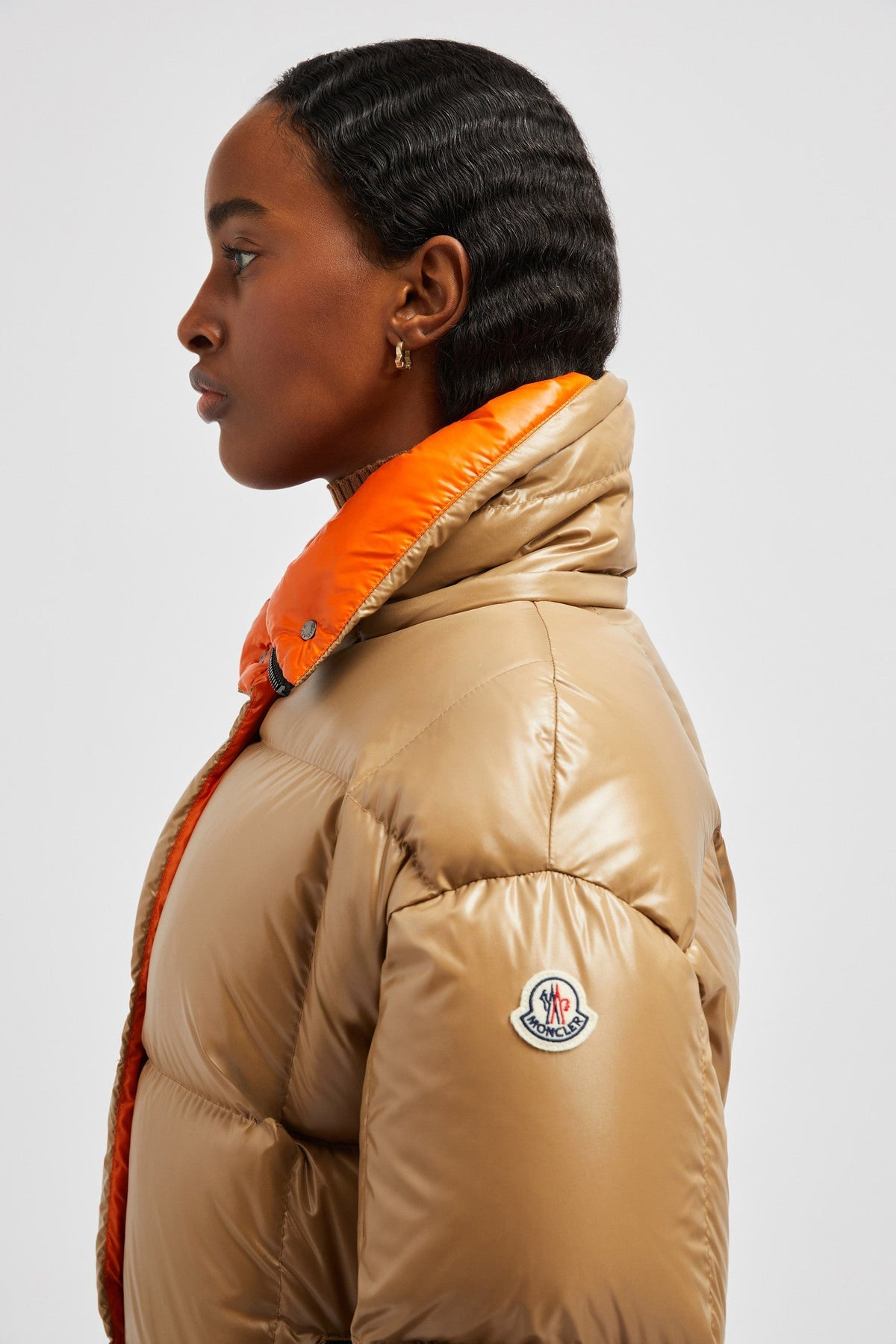 Parana Short Down Classic Jacket – this Parana down jacket is characterized by its precious shiny nylon laqué texture – LUX VERSE Luxury Designer Fashion Outlet