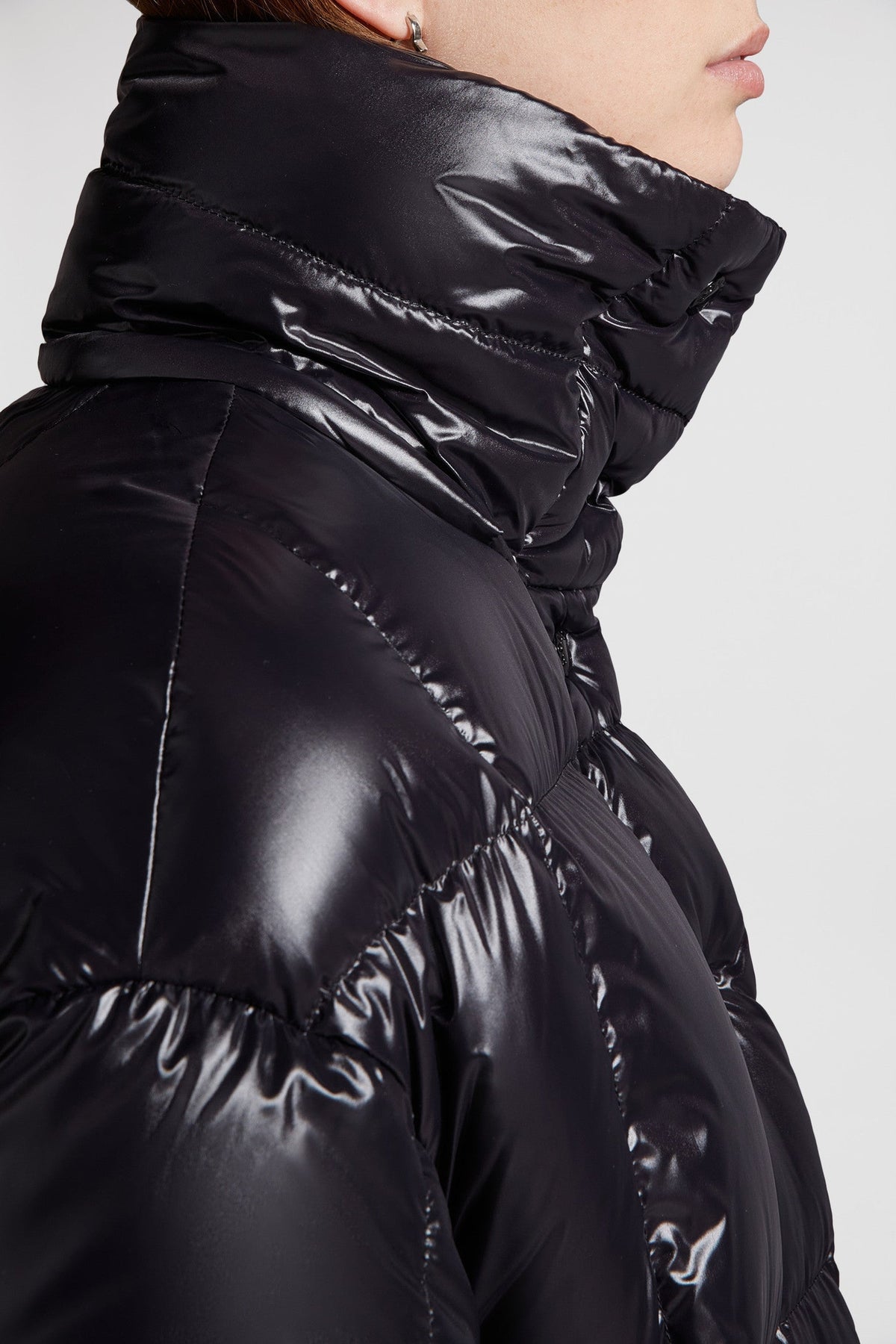 Parnaiba Long Down Jacket – the bold down coat features large grid quilting and a contrast color lining – LUX VERSE Luxury Designer Fashion Outlet