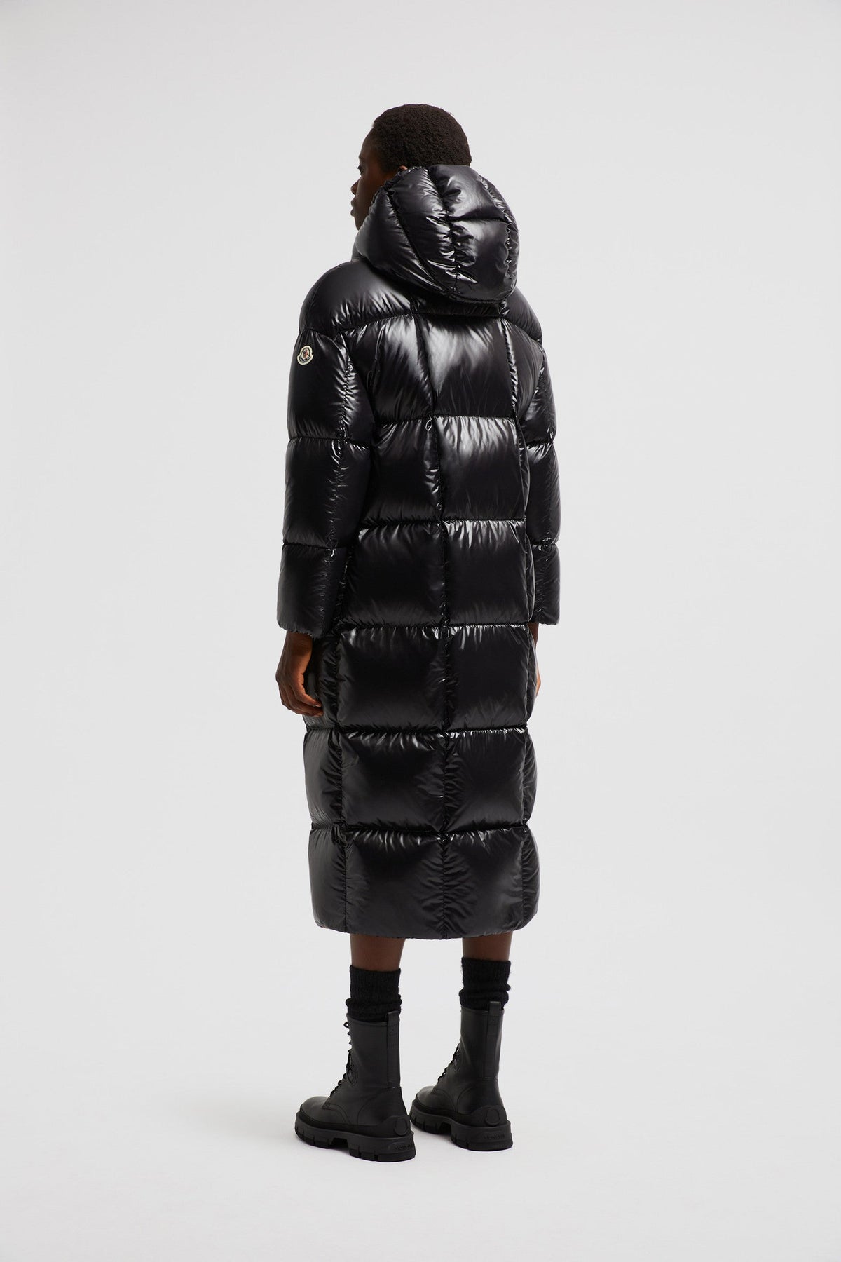 Parnaiba Long Down Jacket – the bold down coat features large grid quilting and a contrast color lining – LUX VERSE Luxury Designer Fashion Outlet