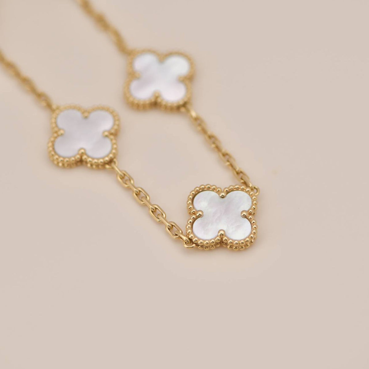 Clover  5 Motif White Mop Bracelet – LUX VERSE Luxury Designer Fashion Outlet