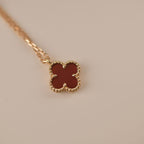 Clover Mini 9.5mm White Carnelians Necklace – LUX VERSE Luxury Designer Fashion Outlet