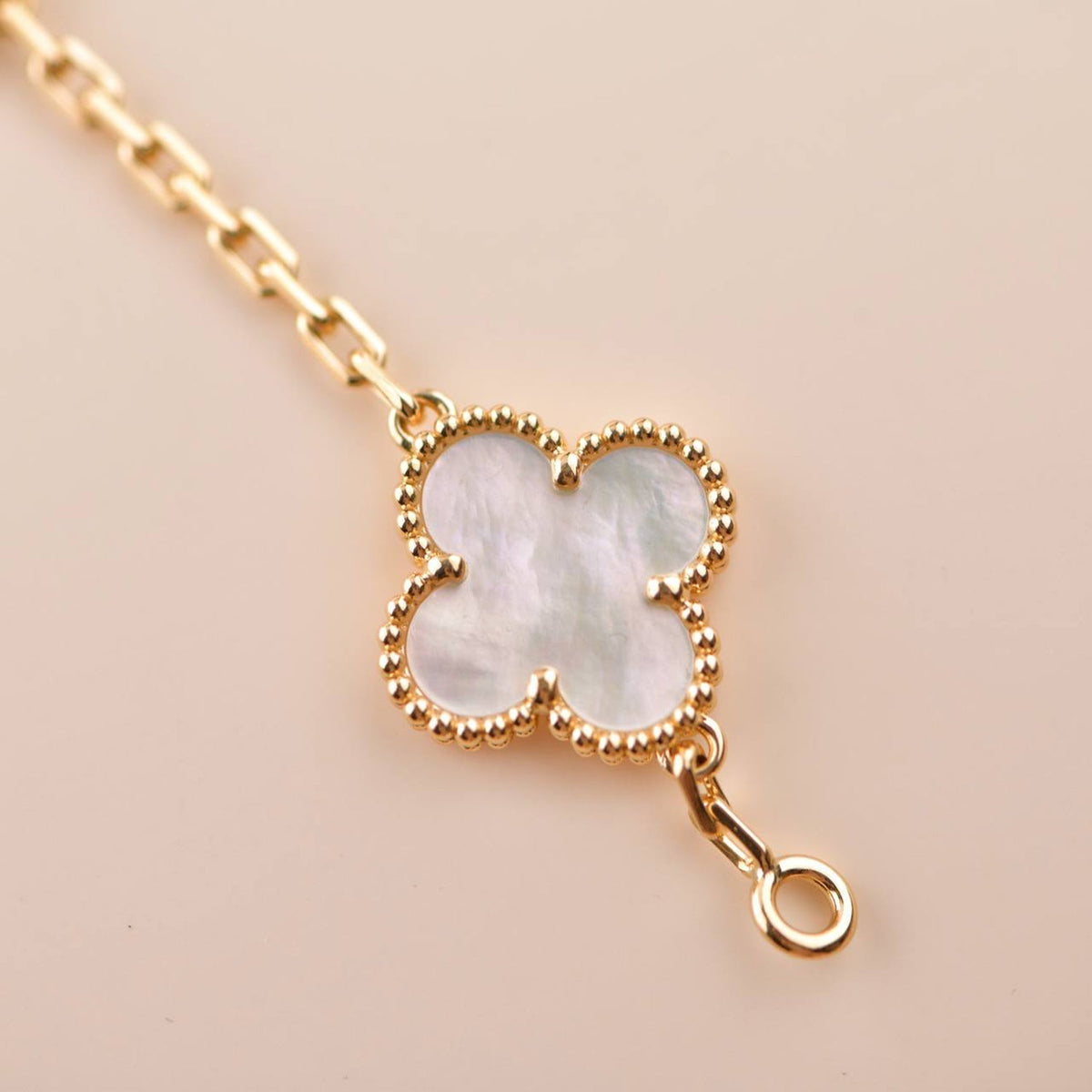 Clover  5 Motif White Mop Bracelet – LUX VERSE Luxury Designer Fashion Outlet