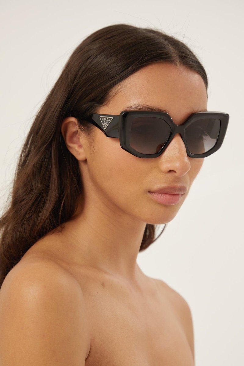 Black butterfly shape sunglasses – sunglasses for women include a wide range of silhouettes and colors – LUX VERSE Luxury Designer Fashion Outlet