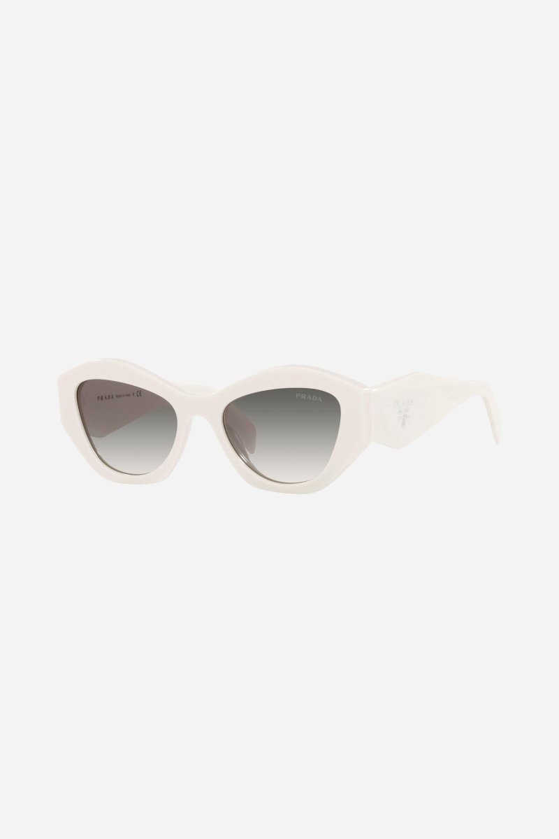 Oval white sunglasses featuring iconic logo – sunglasses for women include a wide range of silhouettes and colors – LUX VERSE Luxury Designer Fashion Outlet