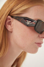 Symbol havana oval sunglasses – of silhouettes and colors: from the refined CinŽma styles to square – LUX VERSE Luxury Designer Fashion Outlet