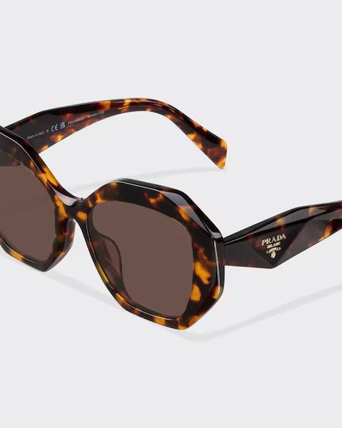 Symbole sunglasses – the bold frame highlights the refined manufacture of the rims defined by clean cuts – LUX VERSE Luxury Designer Fashion Outlet