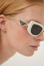 White micro sunglasses with metal temple – cinŽma styles to square Monochrome symbol frames – LUX VERSE Luxury Designer Fashion Outlet