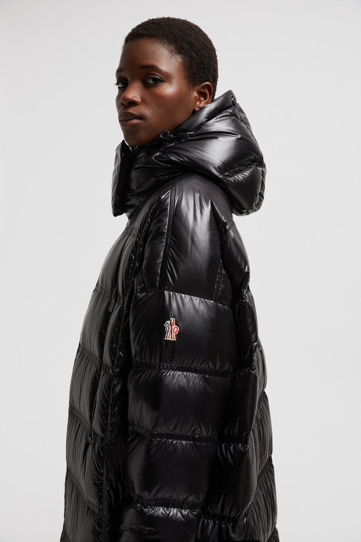Rochelairs Long Down Jacket – the hooded puffer is crafted from recycled longue saison, a nylon fabric notable for – LUX VERSE Luxury Designer Fashion Outlet