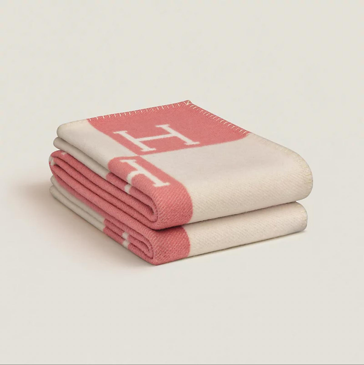 Avalon Classic Throw Blanket – the composition of the drawing and juxtaposed lines reinforces the interplay – LUX VERSE Luxury Designer Fashion Outlet