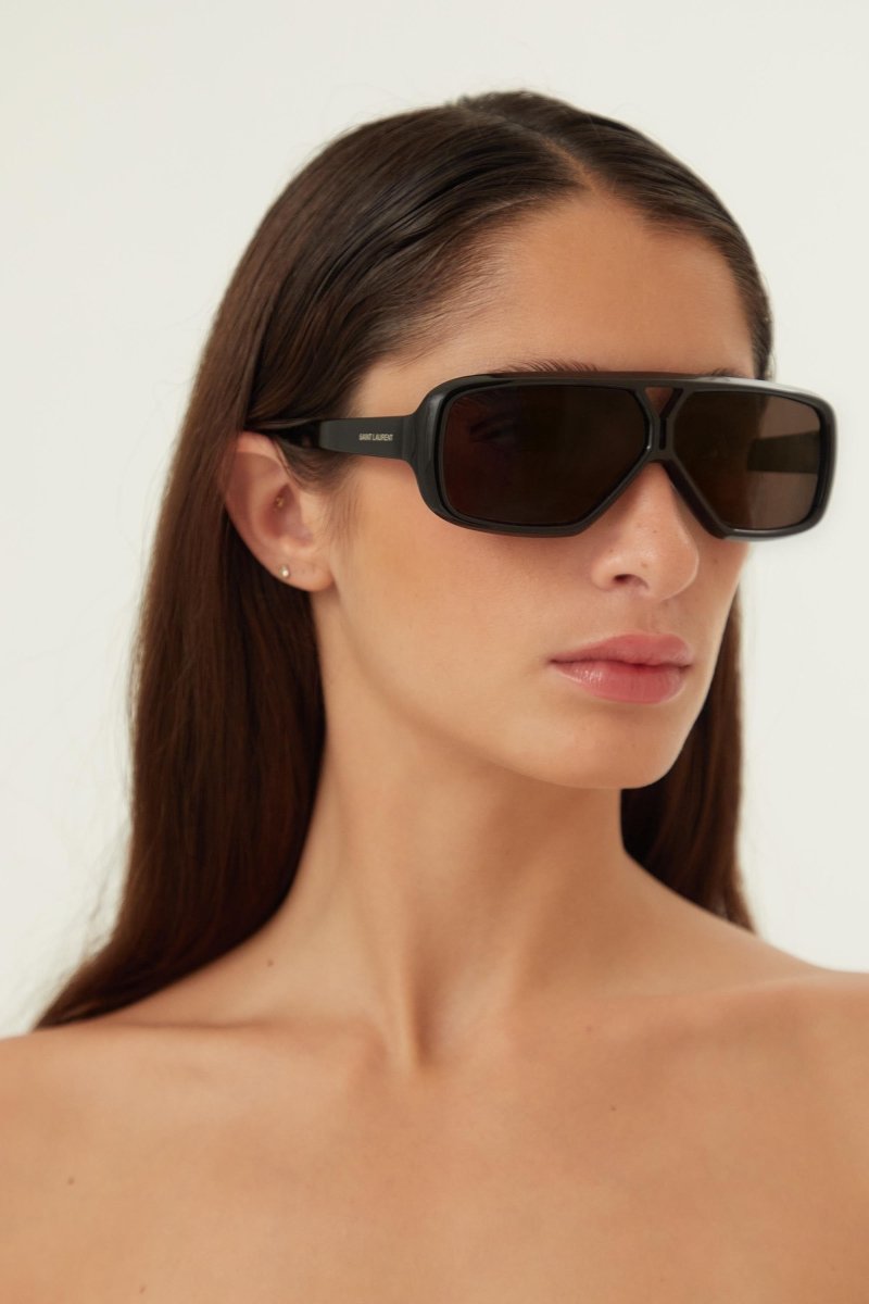 Acetate pilot black sunglasses – the style WAS featured in the Winter 22 Women's Fashion Show – LUX VERSE Luxury Designer Fashion Outlet