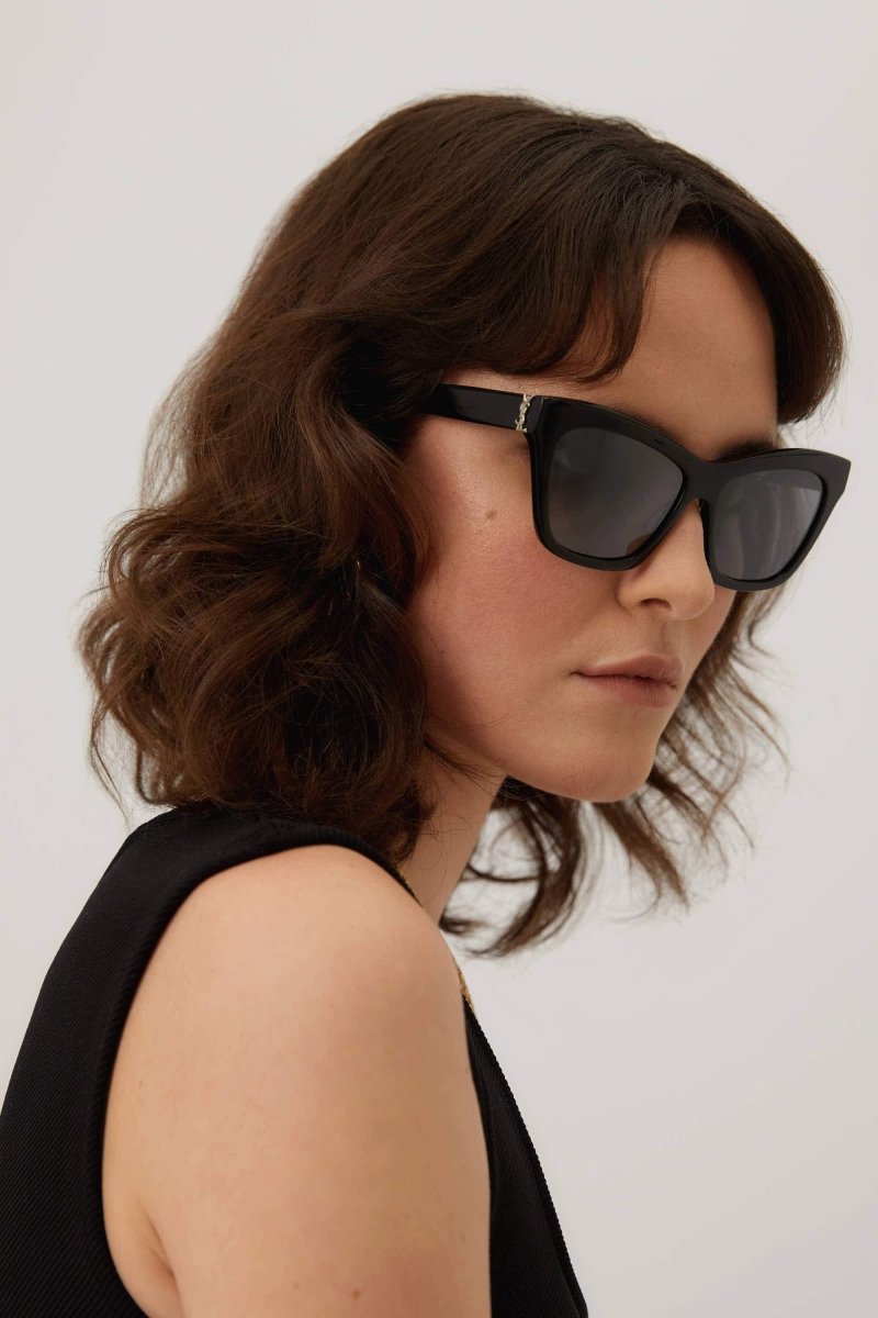 Cat-eye black sunglasses featuring YSL logo – full acetate cat-eye femenine shape characterized by – LUX VERSE Luxury Designer Fashion Outlet