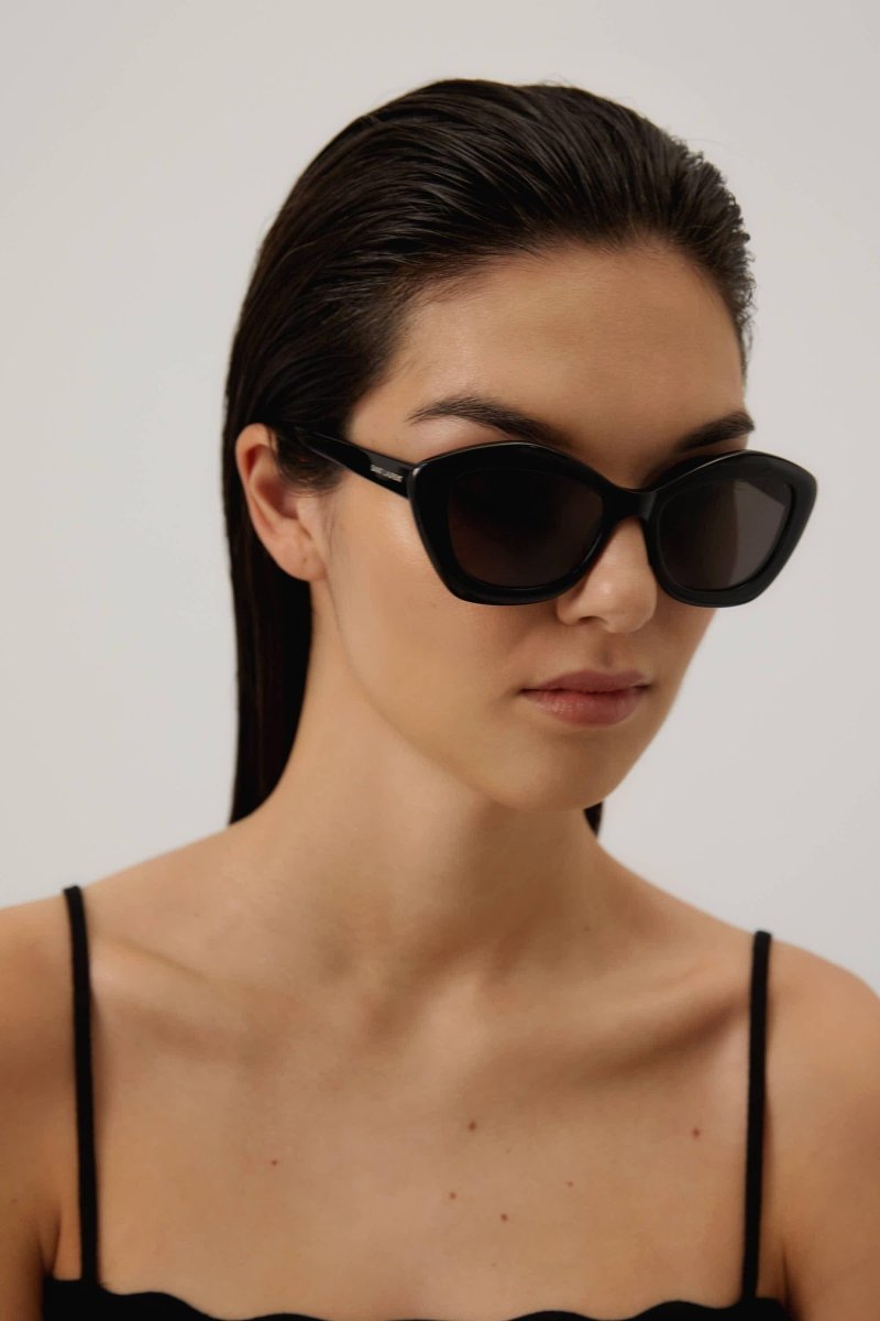 Geometric cat-eye black sunglasses – geometrical femenine sunglasses in black acetate – LUX VERSE Luxury Designer Fashion Outlet