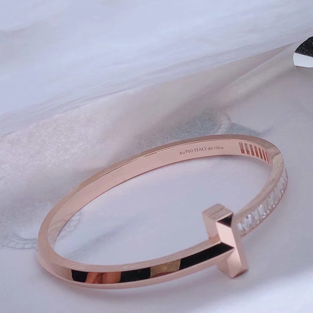 Wide Hinged Bangle Rose Gold with Baguette Diamonds – LUX VERSE Luxury Designer Fashion Outlet