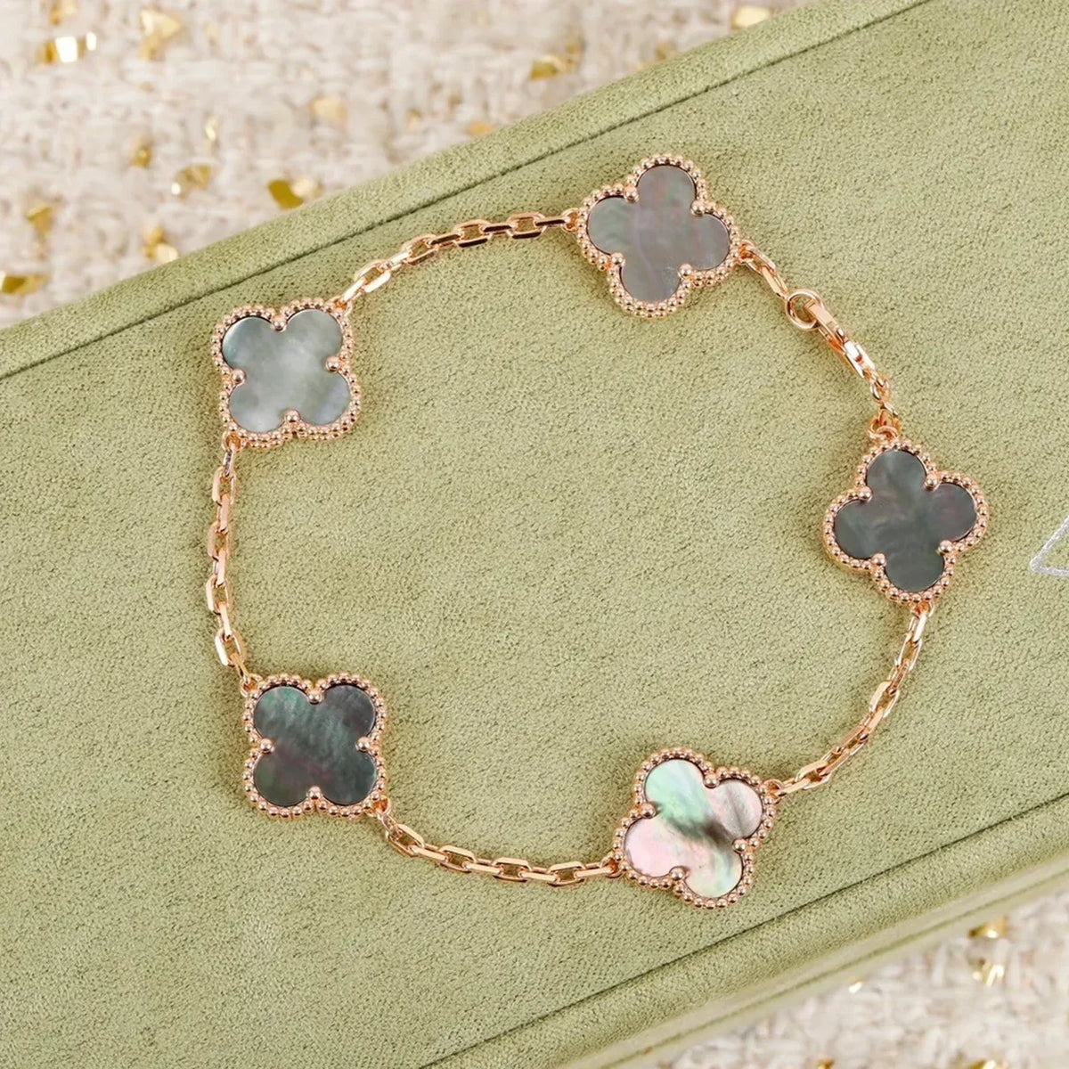 Clover 5 Motif Gray Mop  Bracelet – LUX VERSE Luxury Designer Fashion Outlet